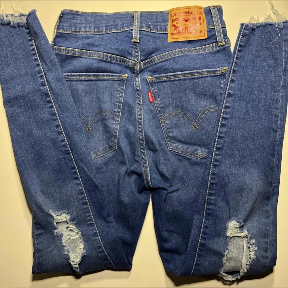 Mile High Waisted Super Skinny Levi jeans